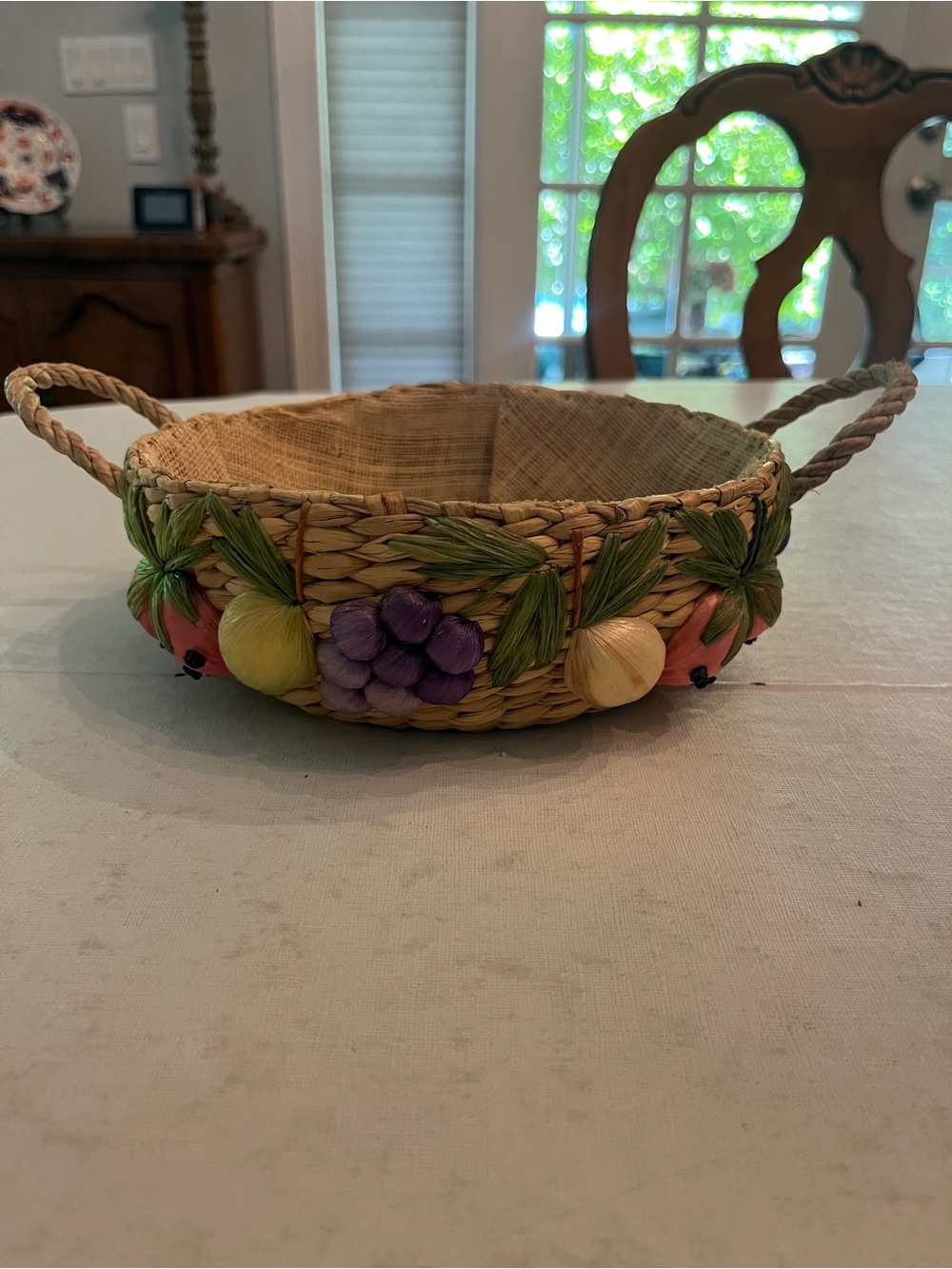 Vintage woven seagrass and raffia 2D fruit basket with lining. So cute!